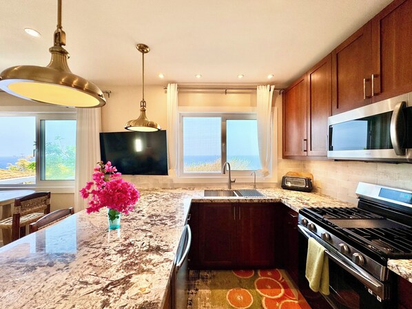 Microwave, oven, stovetop, coffee/tea maker