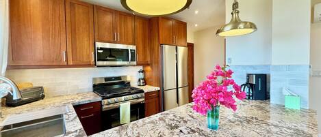 Microwave, oven, stovetop, coffee/tea maker