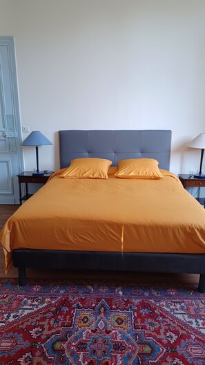 2 bedrooms, Internet, bed sheets