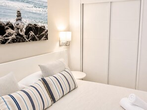 1 bedroom, iron/ironing board, internet, bed sheets