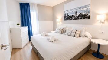 1 chambre, fer et planche à repasser, accès Internet, draps fournis