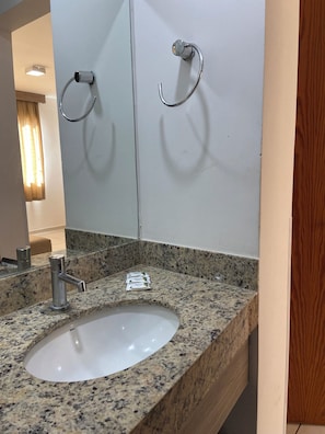 Apartment | Bathroom