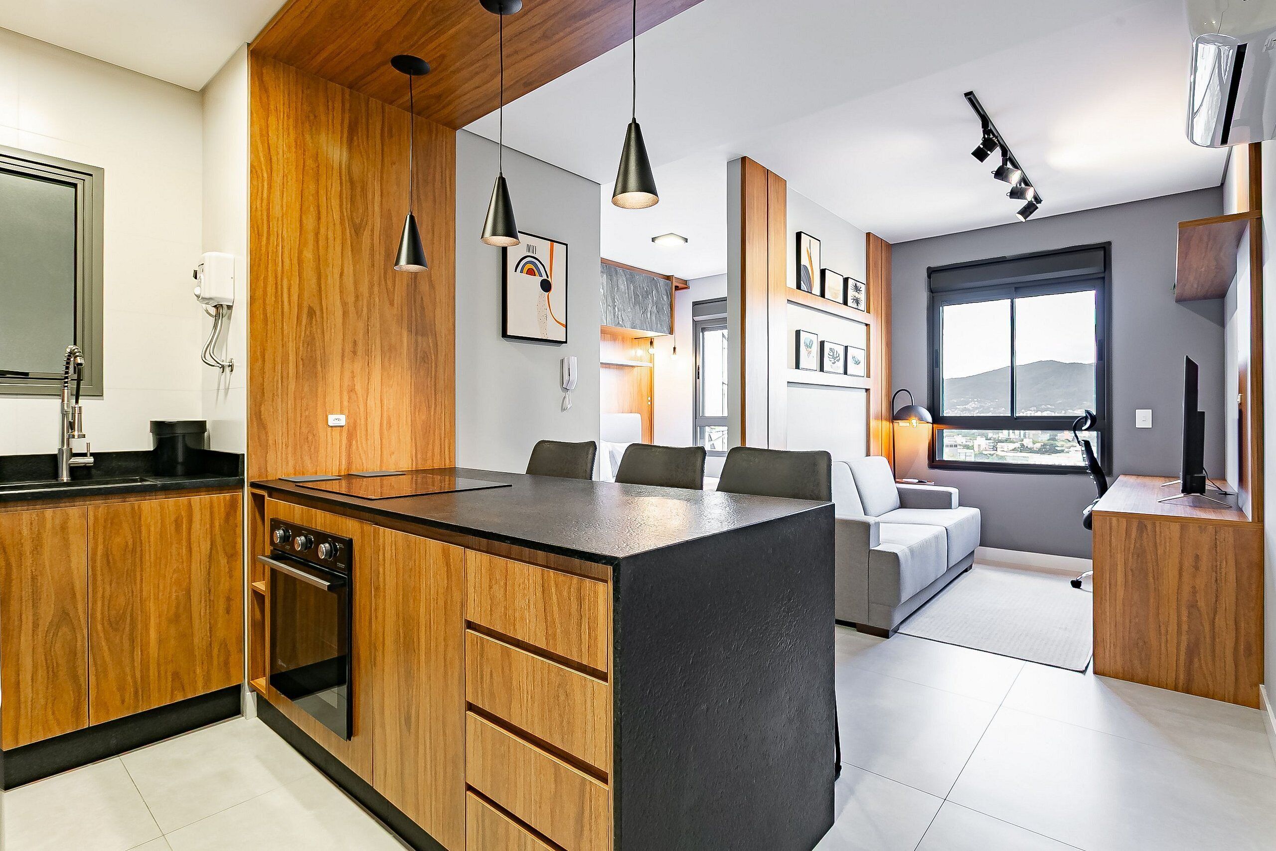 Fridge, microwave, oven, coffee/tea maker