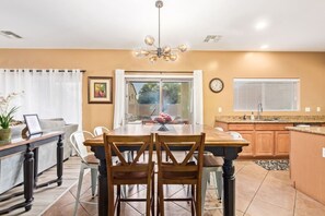 Dining - HTC - 2103 N 94th Glen (6B) (Phoenix)