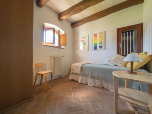 4 chambres, bureau, fer et planche à repasser, Wi-Fi gratuit