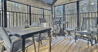 Le Carpe Diem is just two minutes from the Grand Portneuf Golf Club.