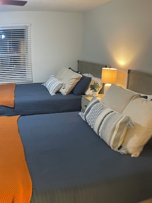 Iron/ironing board, WiFi, bed sheets