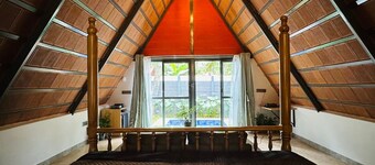 Oh-Bali Villa by Travent Mug