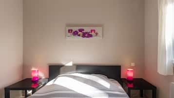 1 bedroom, iron/ironing board, WiFi, bed sheets