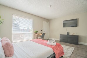1 bedroom, desk, iron/ironing board, free WiFi