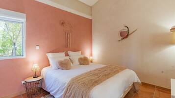 1 Schlafzimmer, BĂŒgeleisen/BĂŒgelbrett, WLAN, BettwĂ€sche