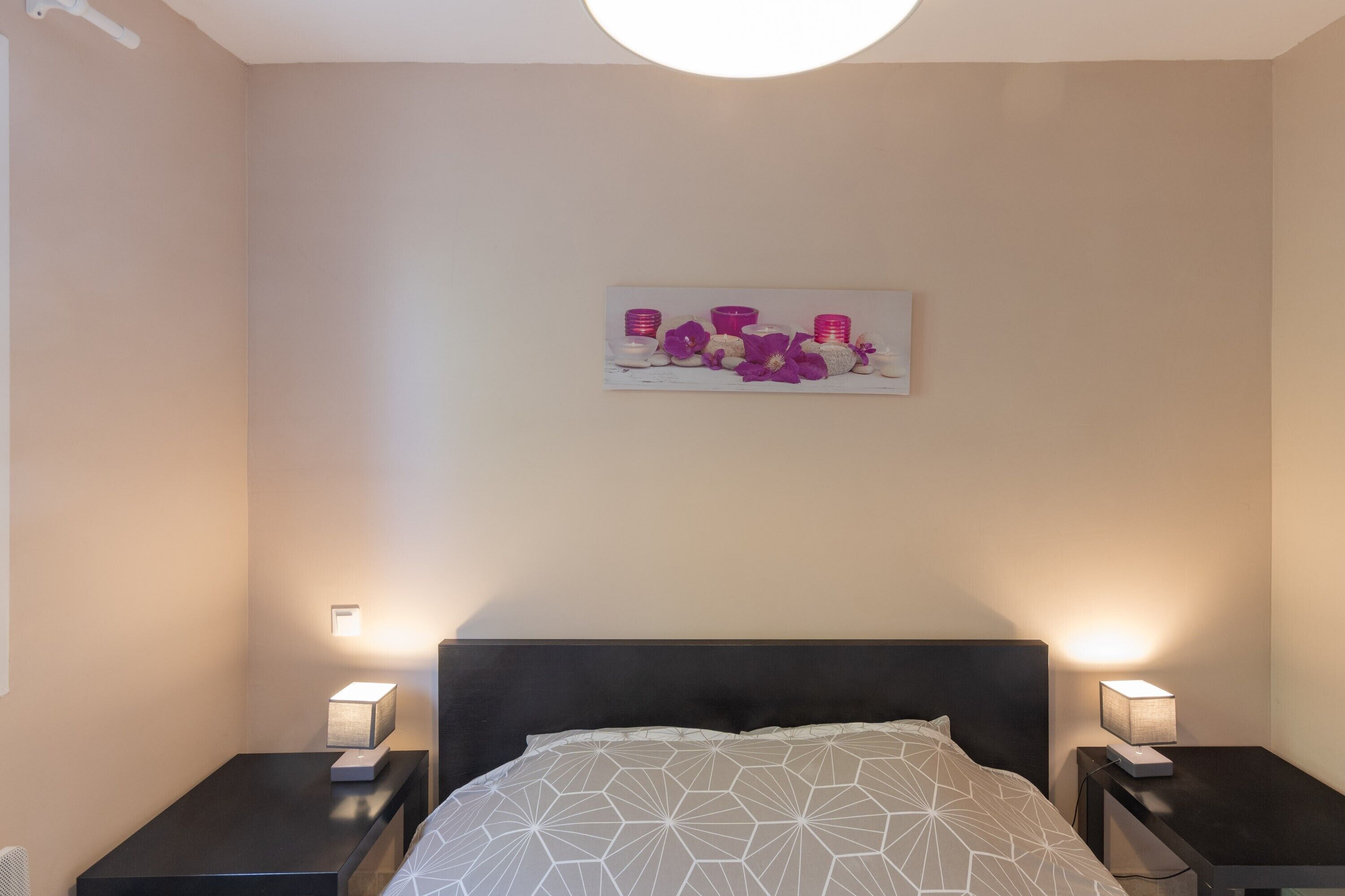 1 chambre, fer et planche à repasser, Wi-Fi, draps fournis