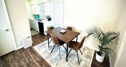 Charming 1-bedroom apartment in amazing Bay City with AC