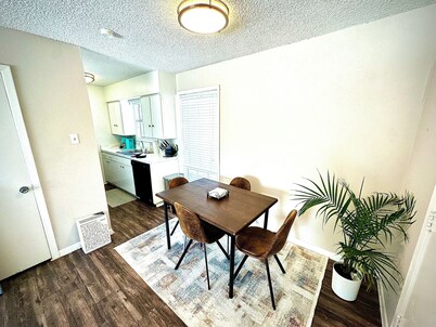 Charming 1-bedroom apartment in amazing Bay City with AC