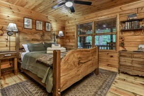 2 bedrooms, iron/ironing board, free WiFi