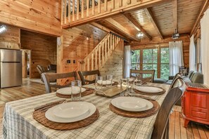 Dining - Storybook Lodge | Cherry Log, GA (Blue Ridge)