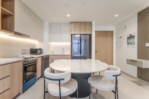 Apartment | 2 bedrooms - Elite LUX Holiday Homes - Island Park Escape Modern 2BR Gem Dubai (Dubai)