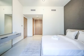 2 bedrooms - Elite LUX Holiday Homes - Island Park Escape Modern 2BR Gem Dubai (Dubai)
