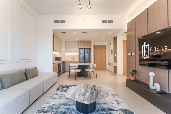 Apartment | 2 bedrooms - Elite LUX Holiday Homes - Island Park Escape Modern 2BR Gem Dubai (Dubai)