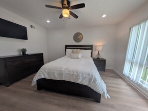 4 bedrooms, WiFi, bed sheets