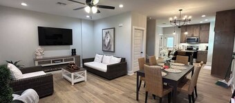 Holiday on the Concho Green 3Br2.5Ba