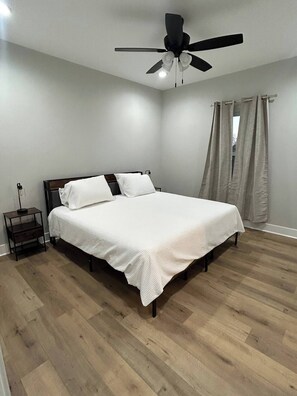 3 habitaciones, tabla de planchar con plancha y wifi