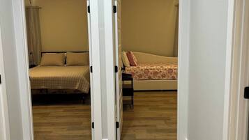 3 bedrooms, iron/ironing board, WiFi