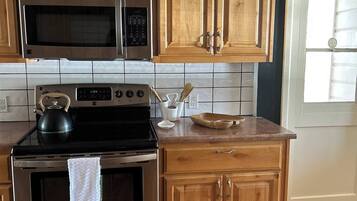 Microwave, dishwasher
