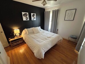 3 habitaciones, tabla de planchar con plancha, wifi y ropa de cama