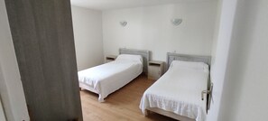 2 bedrooms, iron/ironing board