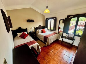 7 bedrooms, desk, iron/ironing board, free WiFi
