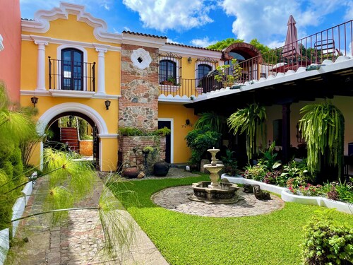 Superb 7-bedroom house in Antigua Guatemala. Large terrace w/volcano views