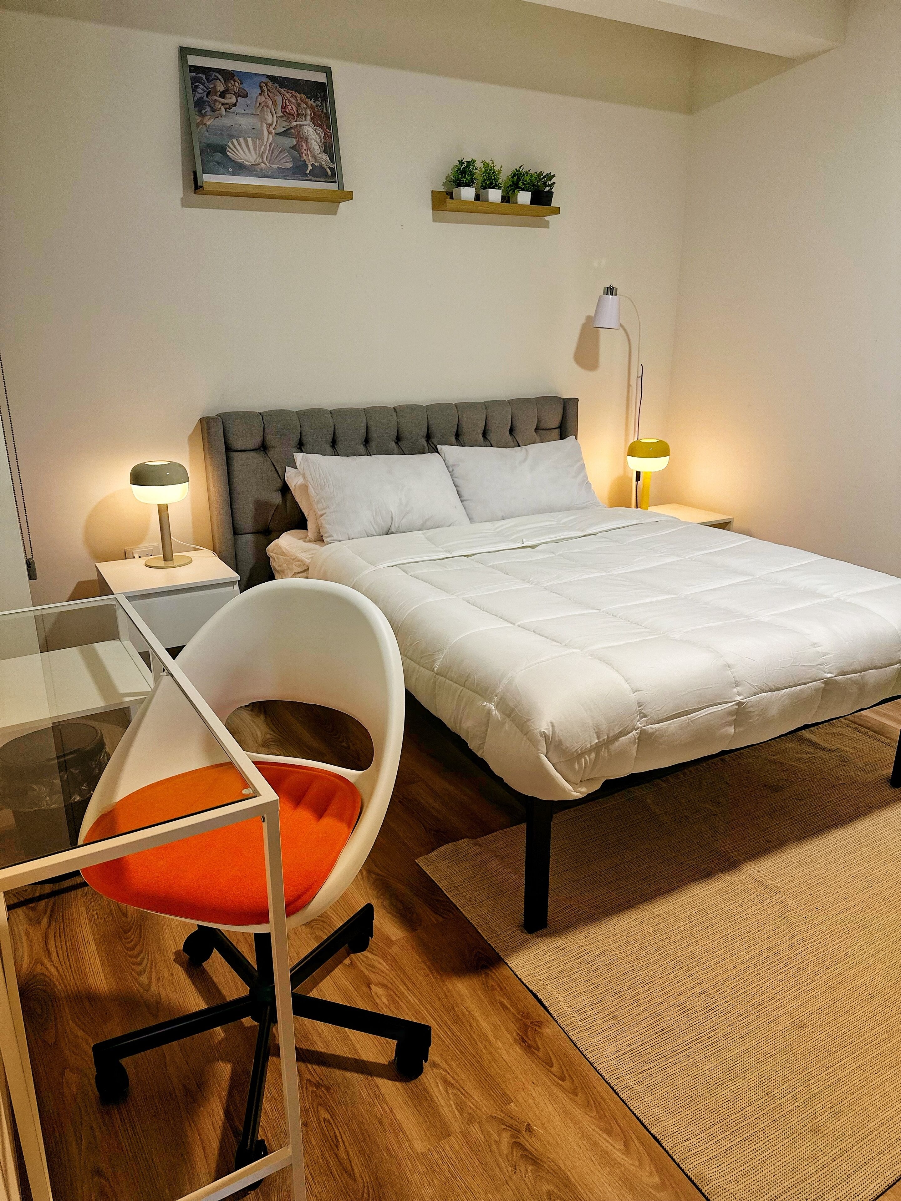 2 dormitorios, tabla de planchar con plancha, Internet y ropa de cama