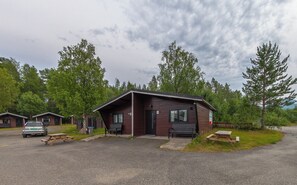 Cabin, Patio, Courtyard View | Free WiFi