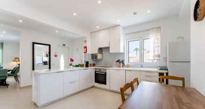 Vivenda NevesAPT I in Albufeira by LovelyStay