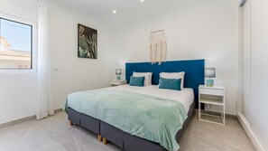 2 chambres, fer et planche à repasser, Wi-Fi gratuit, draps fournis