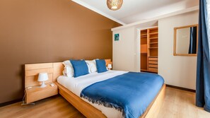 3 bedrooms, iron/ironing board, free WiFi, bed sheets