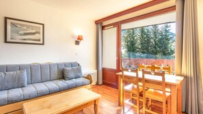 Living area - 300m from resort center, ski locker, 25-30m², Les 2 Alpes (Les Deux Alpes)