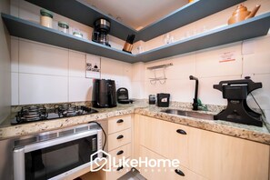 Basic Apartment | Private kitchen