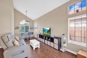 Smart TV, fireplace, ping pong, books