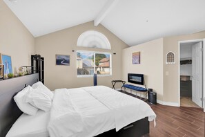 3 Schlafzimmer, Schreibtisch, Bügeleisen/Bügelbrett, kostenloses WLAN