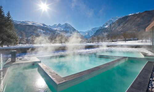 Wifi, 50m from resort center, sauna, jacuzzi, hammam, terrace, balcony, parking, tv, ski locker