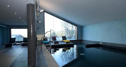 Wifi, à 20m des pistes de ski, remise en forme, piscine, terrasse, balcon, télévision, casier à ski