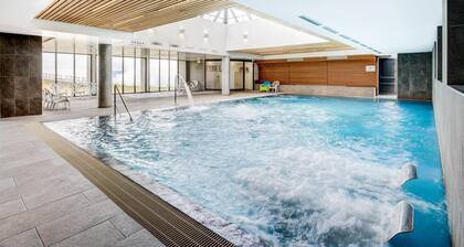 Ski-in/ski-out & foot of the slopes, balcony, parking, tv, ski locker, 55m², Peyragudes