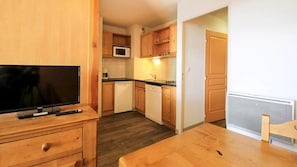 Kühlschrank, Mikrowelle, Geschirrspüler