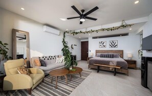 Deluxe Condo, Balcony, Ocean View
