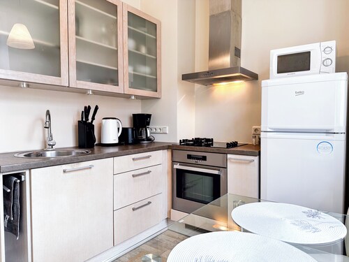 10 min to Old Town / Free Parking / Work Station