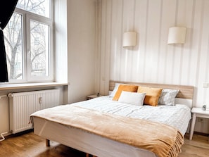 1 bedroom, desk, iron/ironing board, free WiFi