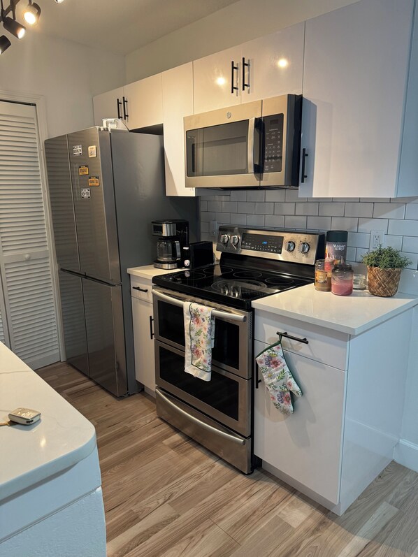 Microwave, oven, stovetop, dishwasher
