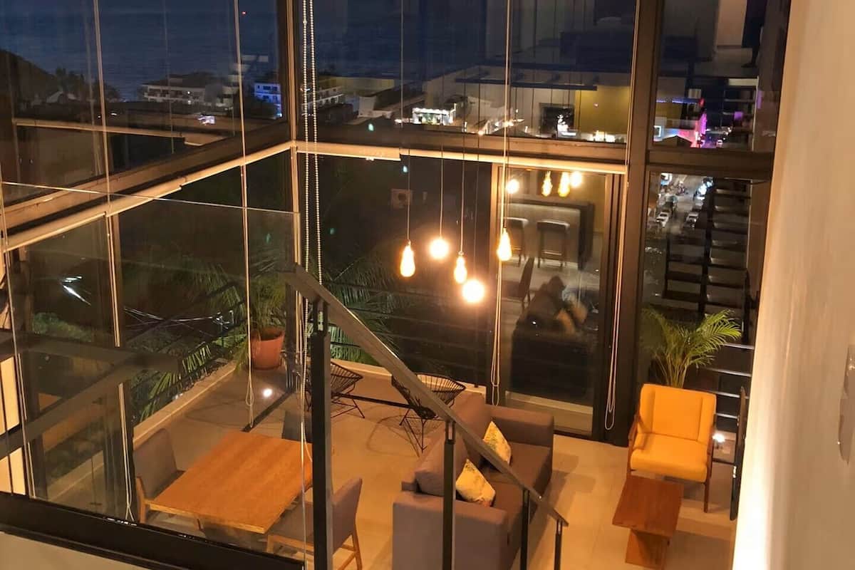 Loft Deluxe - balkong - havsutsikt | Värdeförvaringsskåp på rummet och gratis wi-fi
